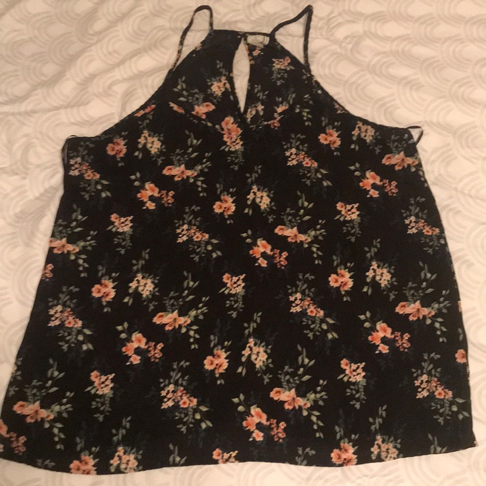Black floral flowy tank top